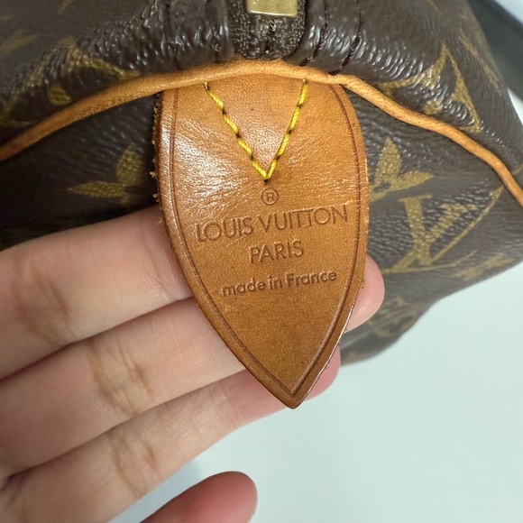 Louis Vuitton Monogram Speedy 40 - Picture 8 of 16